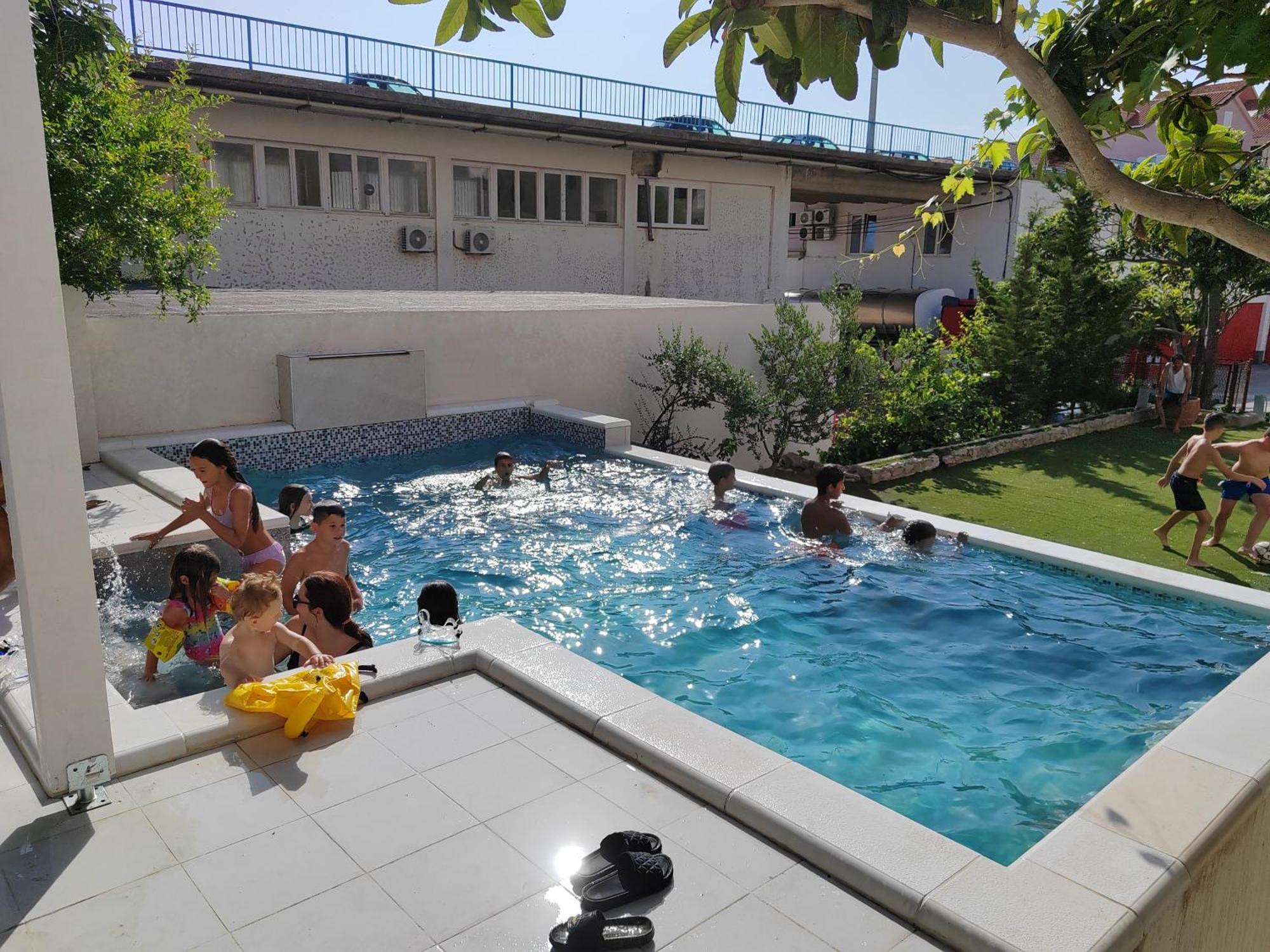 Apartmani Kike Makarska Exterior photo