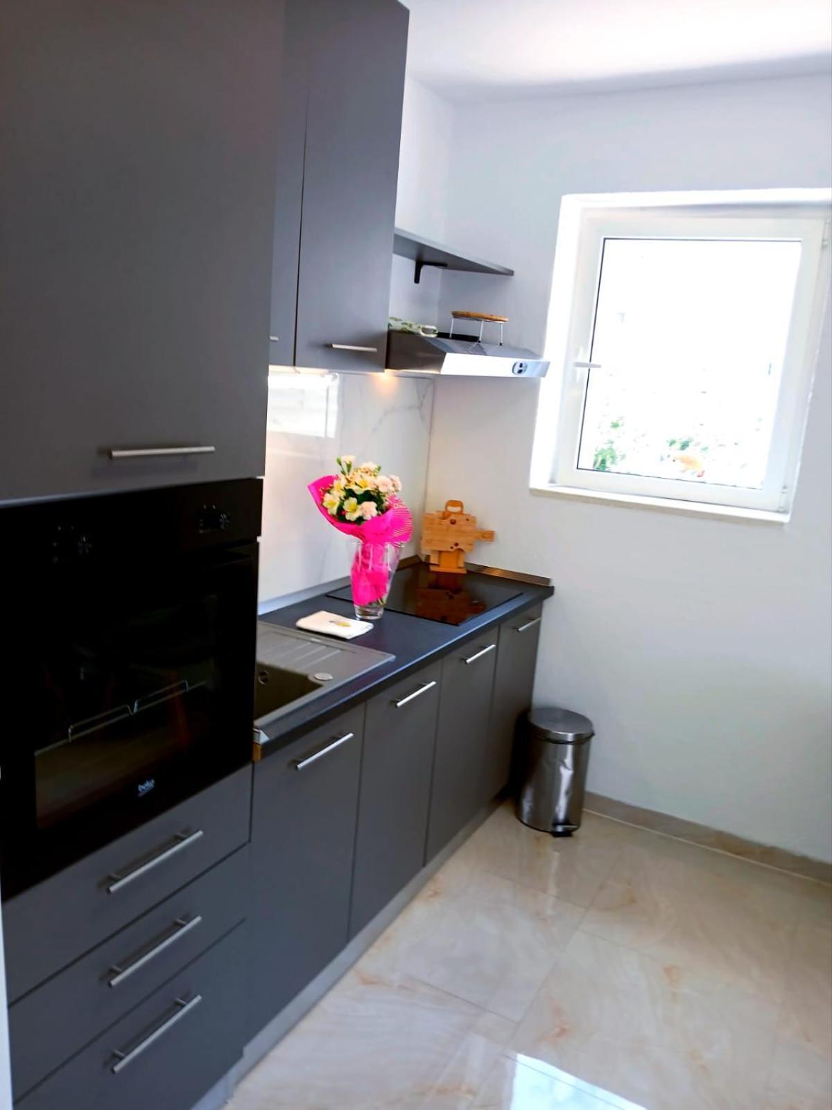 Apartmani Kike Makarska Exterior photo